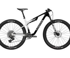2025 Canyon Lux World Cup CF 9 Mountain Bike (ZONACYCLES)